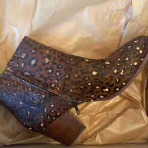 “Rosie” Madewell ankle boots in leopard sz. 9